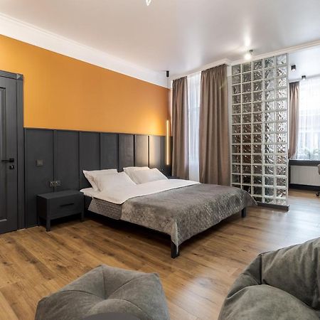 Modern Apartment Lviv Buitenkant foto