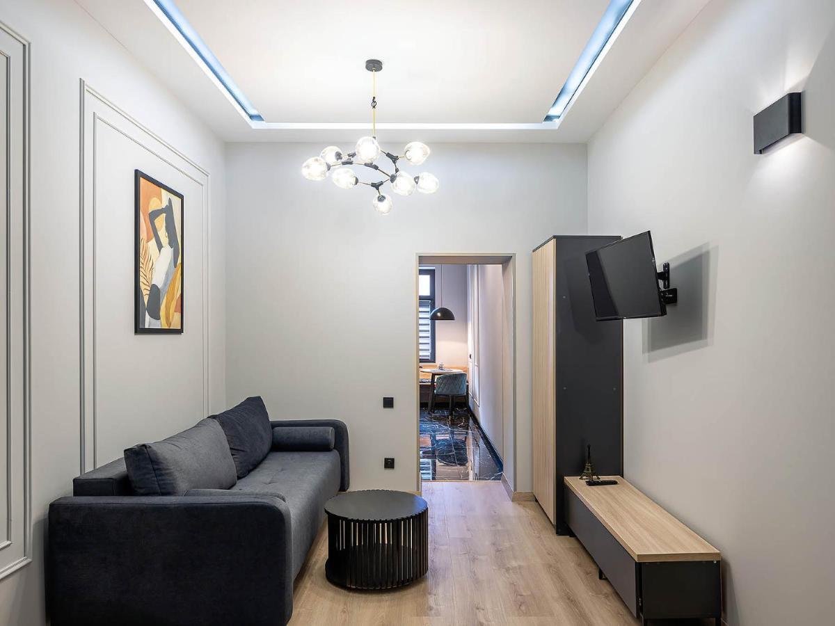 Modern Apartment Lviv Buitenkant foto