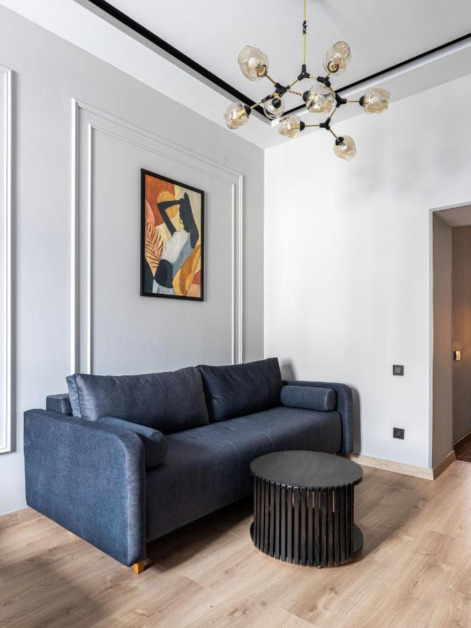 Modern Apartment Lviv Buitenkant foto