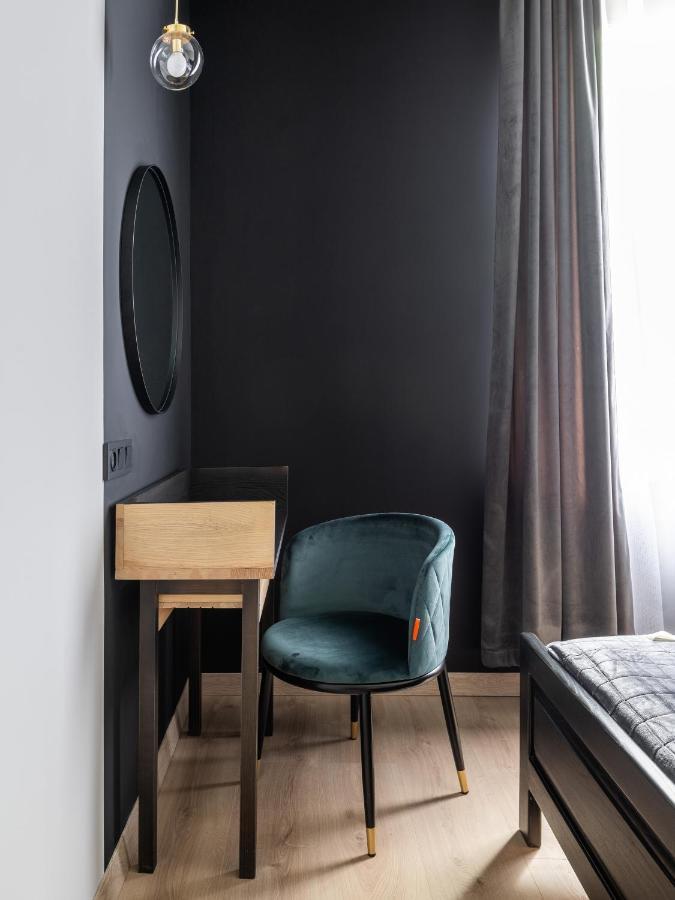 Modern Apartment Lviv Buitenkant foto