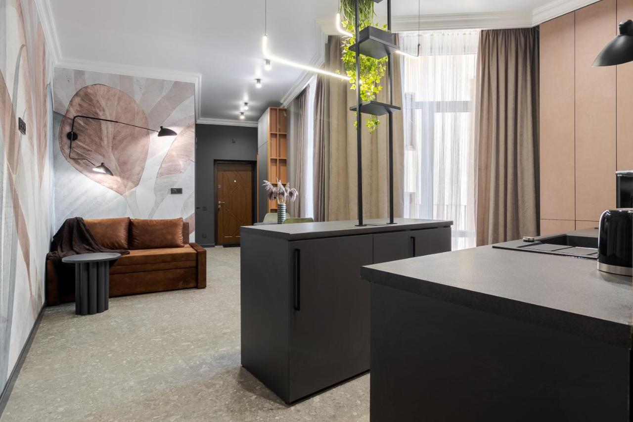 Modern Apartment Lviv Buitenkant foto